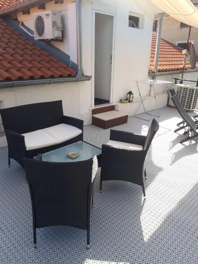 Apartments Petra 23 Mali Losinj Exterior photo