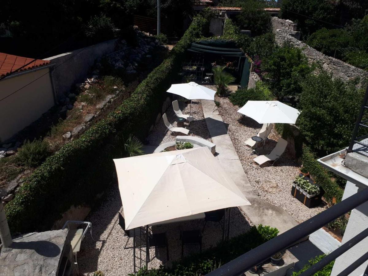 Apartments Petra 23 Mali Losinj Exterior photo