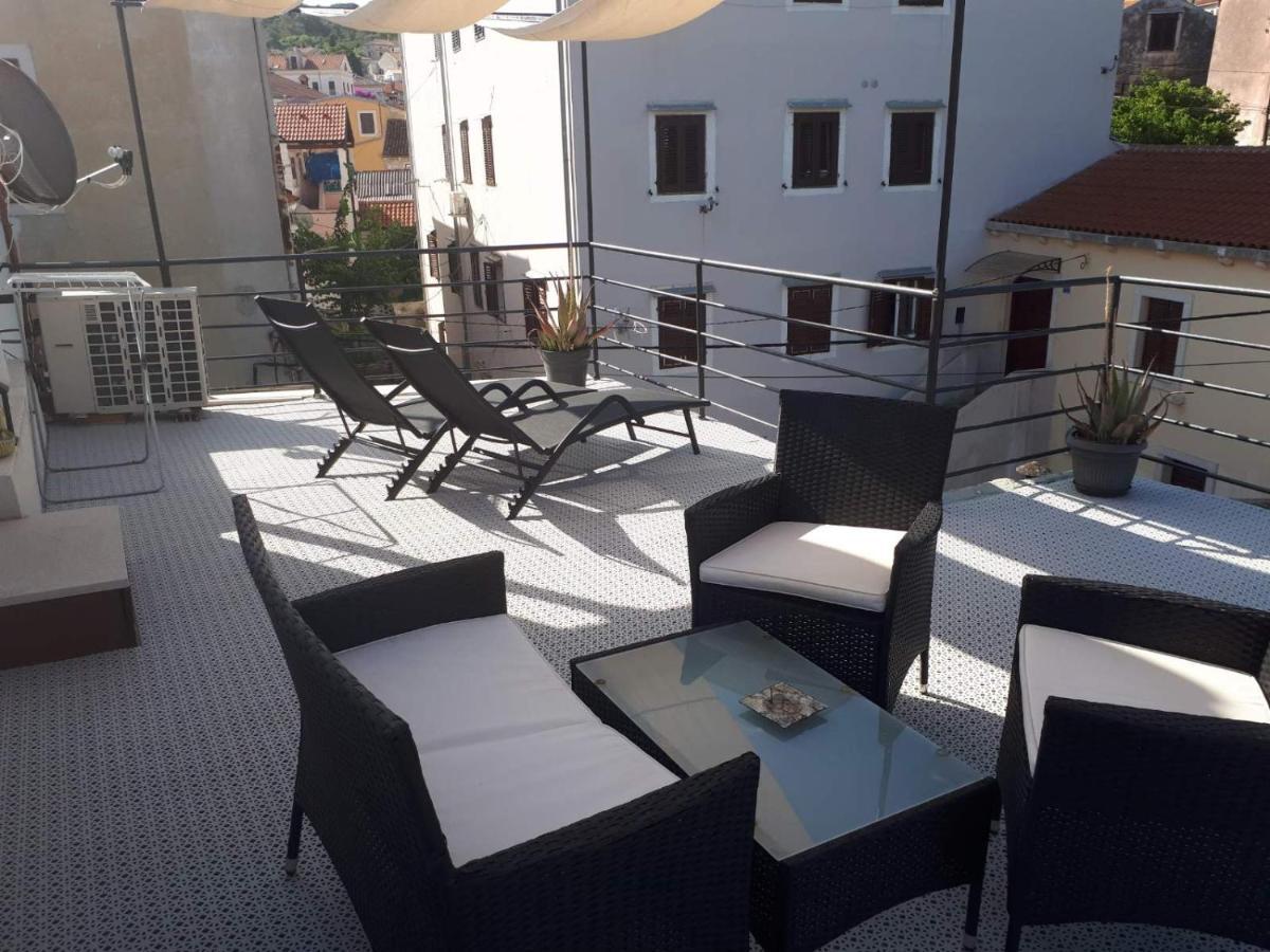 Apartments Petra 23 Mali Losinj Exterior photo